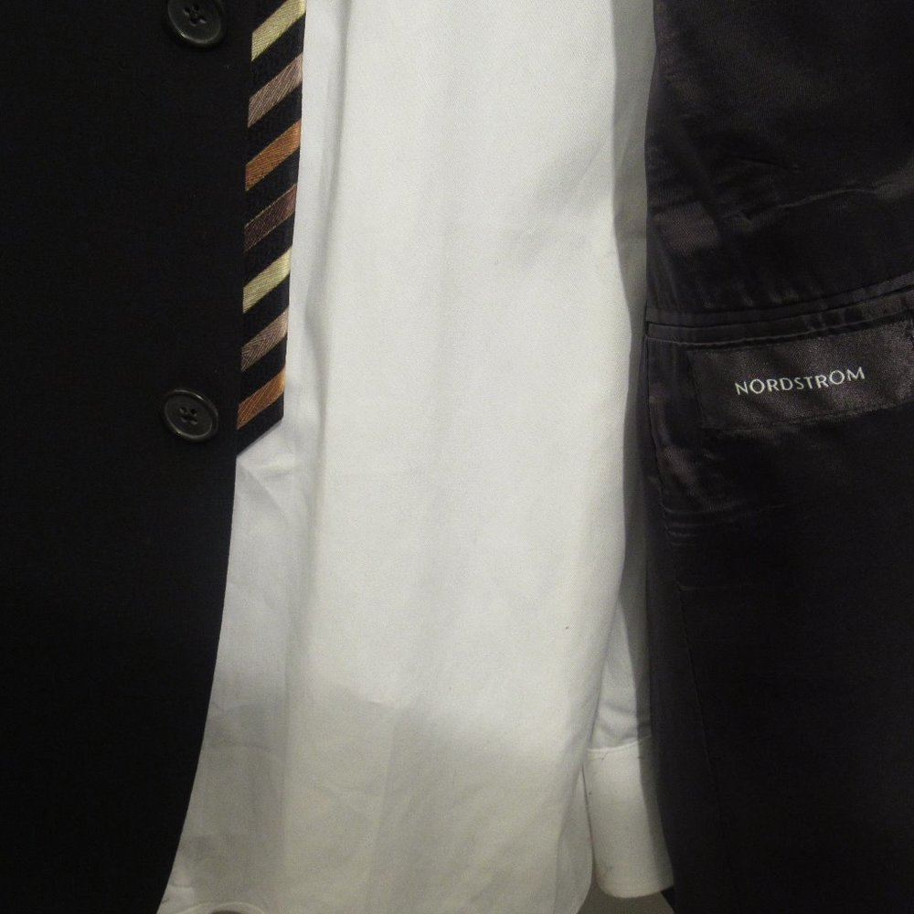 Mens Suit - Picture 5 of 5